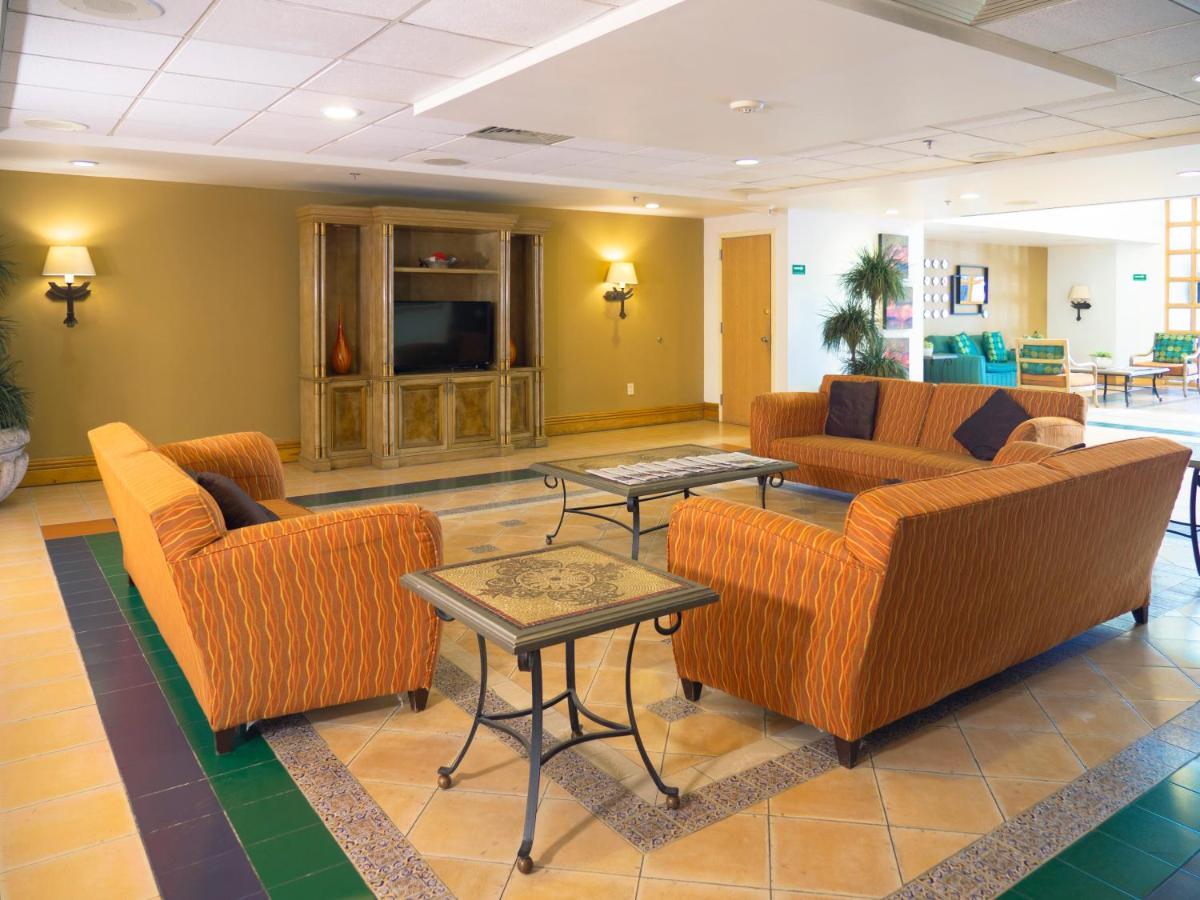 Holiday Inn Express Torreon By Ihg Eksteriør bilde