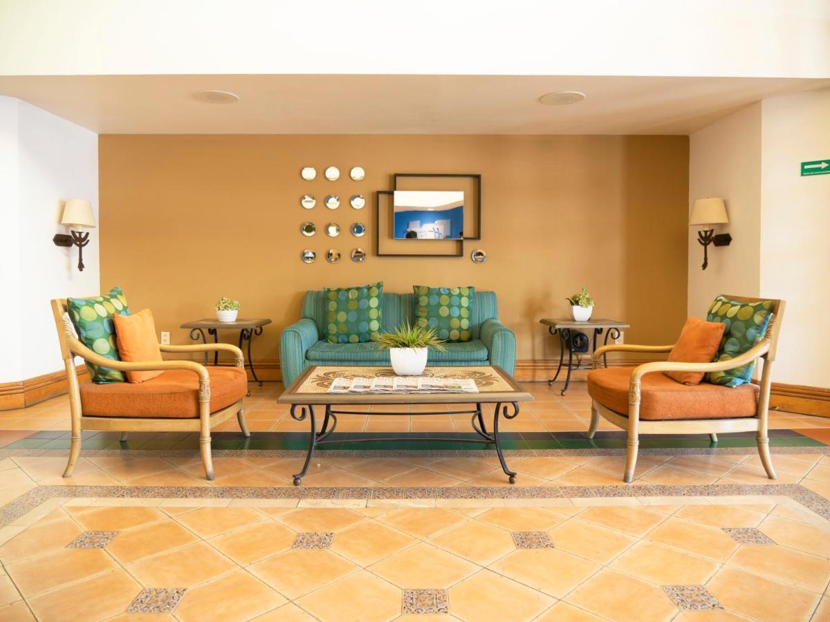 Holiday Inn Express Torreon By Ihg Eksteriør bilde