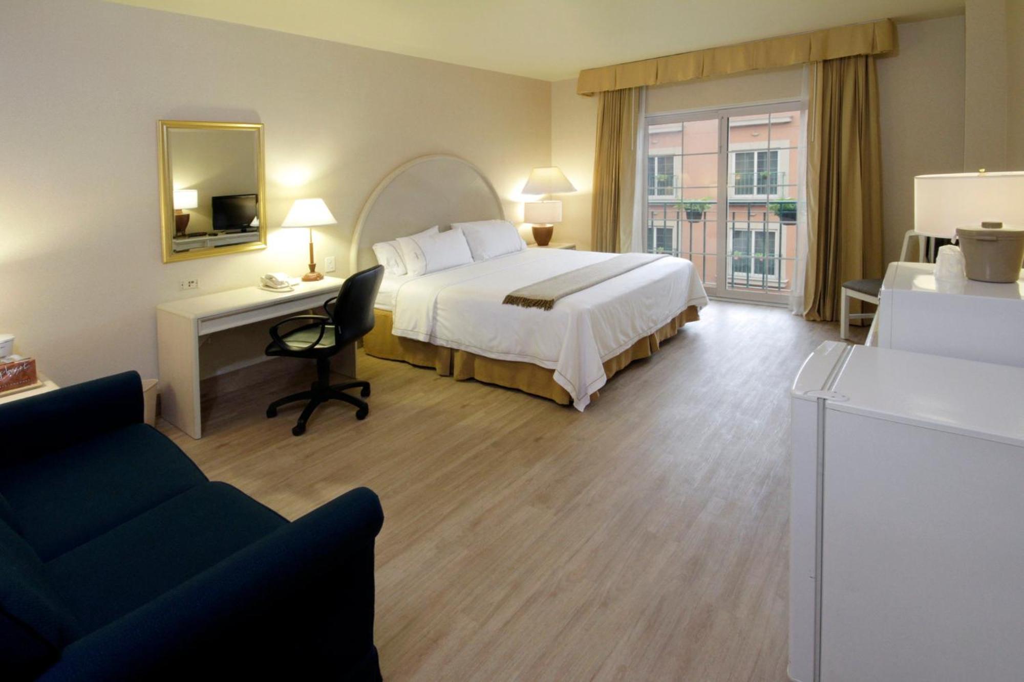 Holiday Inn Express Torreon By Ihg Eksteriør bilde