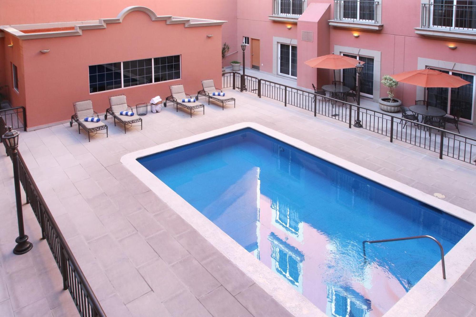 Holiday Inn Express Torreon By Ihg Eksteriør bilde